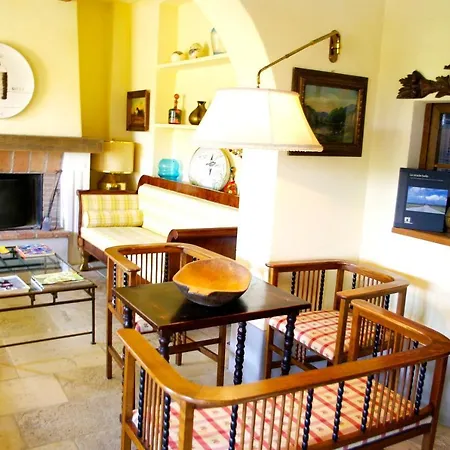 Villa 6 Bedrooms With Shared Pool Jacuzzi And Enclosed Garden At 4 Km Away From The Beach *